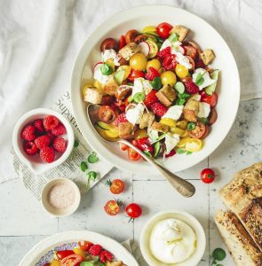 Panzanella à la burrata