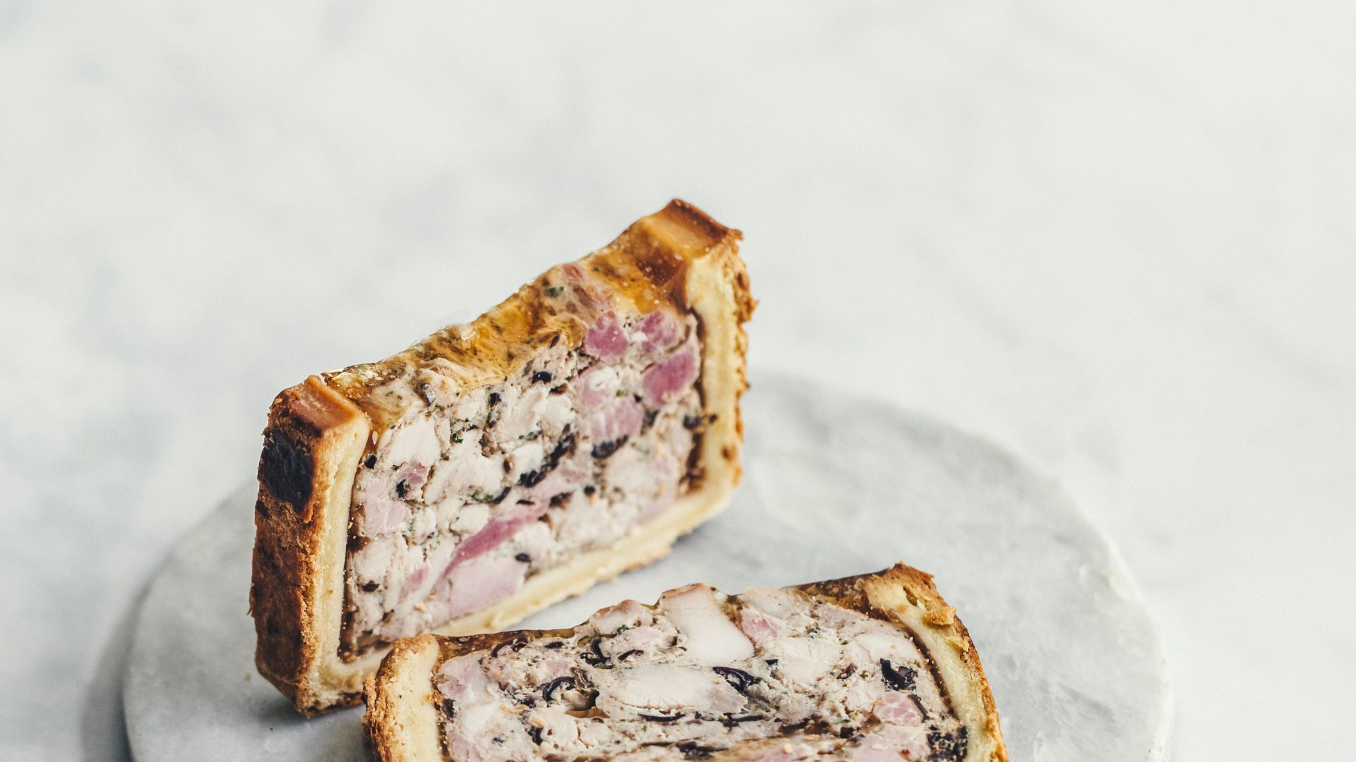 Pâté en croûte volaillemorilles fresh.